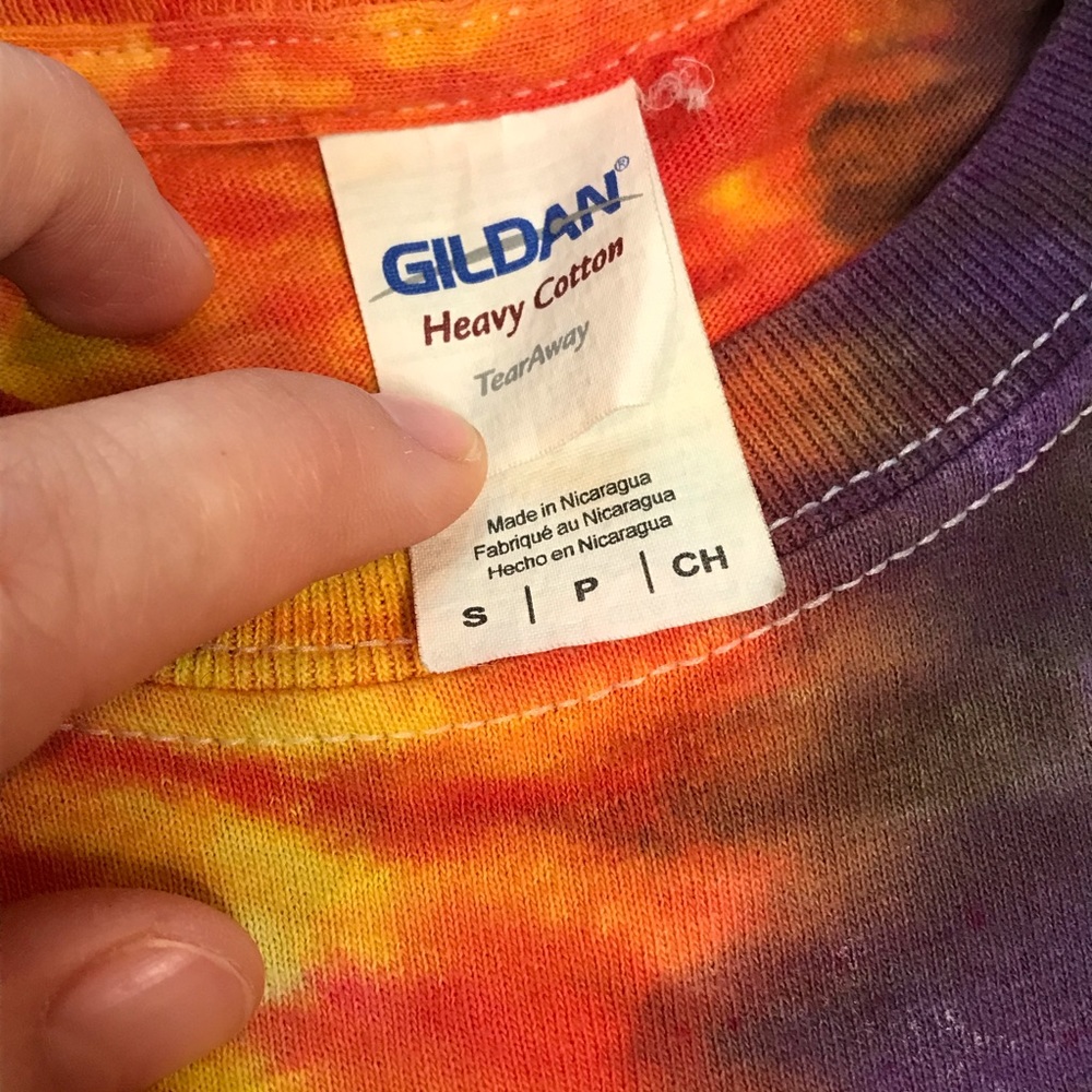 Gildan size small sun and earth tie dye made in Hawaii - Picture 5 of 5